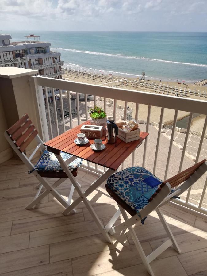 La Terrazza Sul Tirreno Lejlighed Nettuno Eksteriør billede